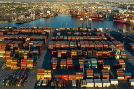 QUÝ ĐẦU TIÊN NHẸ NHÀNG CHO CẢNG LOS ANGELES